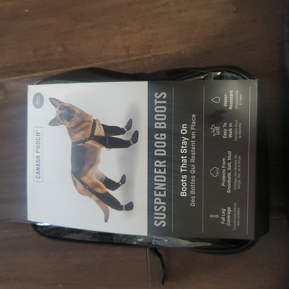 Canada Pooch Suspender Dog Boots size 4